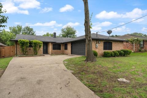 1214 W Ridge Dr, Duncanville, TX 75116