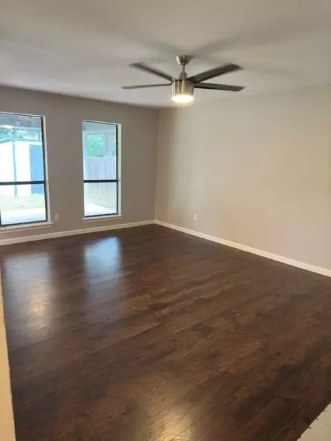 4625 Platte Dr, Balch Springs, TX 75180