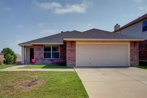 10040 Blue Bell Dr, Fort Worth, TX 76108