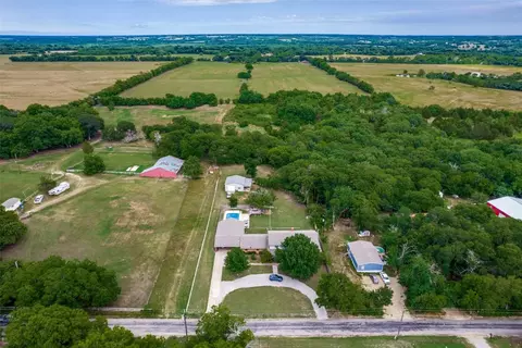 1114 Jp Cave Rd, Sherman, TX 75090