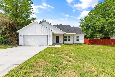 4905 Alandale Dr, Forest Hill, TX 76119