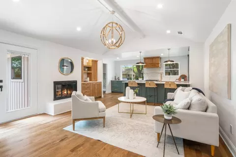 10165 Coveridge Dr, Dallas, TX 75238