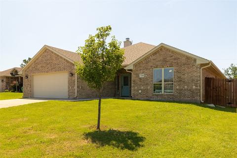 1508 Dresser St, Graham, TX 76450