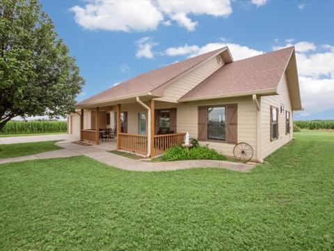 525 County Road 237, Gainesville, TX 76240
