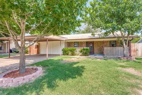 504 S Kate St, White Settlement, TX 76108