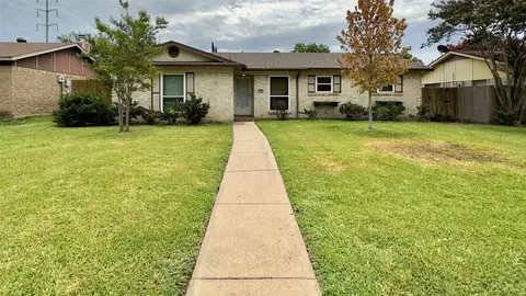 926 Longbeach Dr, Garland, TX 75043