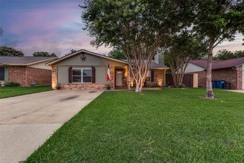 317 Hovenkamp St, Keller, TX 76248