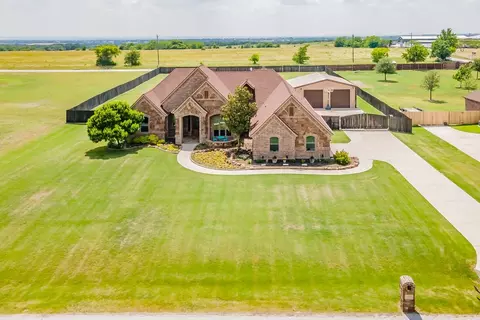 124 Vista Dr, Decatur, TX 76234