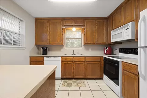 308 N Houston St, Lorena, TX 76655 photo 6
