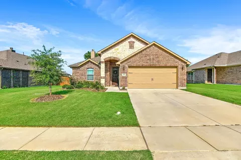 142 Creekside Dr, Sanger, TX 76266