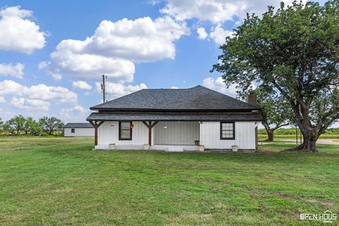 3761 258 Hwy W, Iowa Park, TX 76367