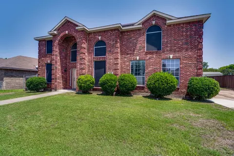 110 Cascade Dr, Red Oak, TX 75154