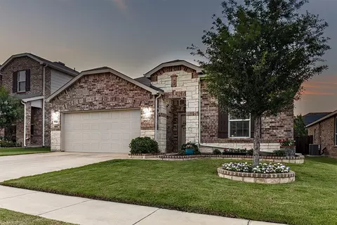 2341 Parda Alpina Ln, Fort Worth, TX 76131
