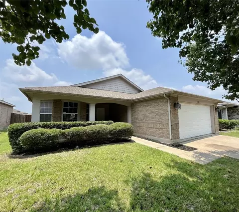 2005 Misty Hollow Ct, Forney, TX 75126