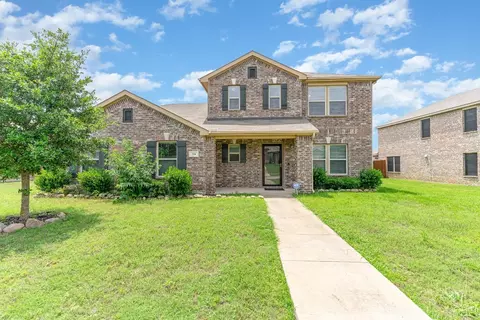 716 Snowy Orchid Dr, Desoto, TX 75115