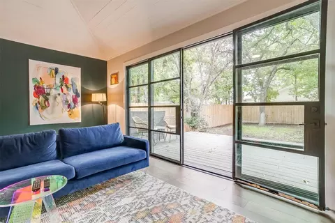 2921 Ryan Ave, Fort Worth, TX 76110