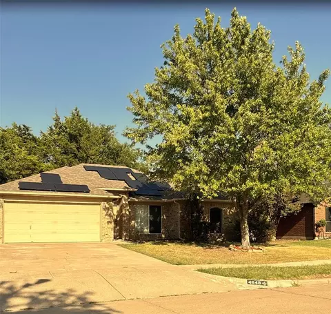 4648 Betts Dr, Grand Prairie, TX 75052