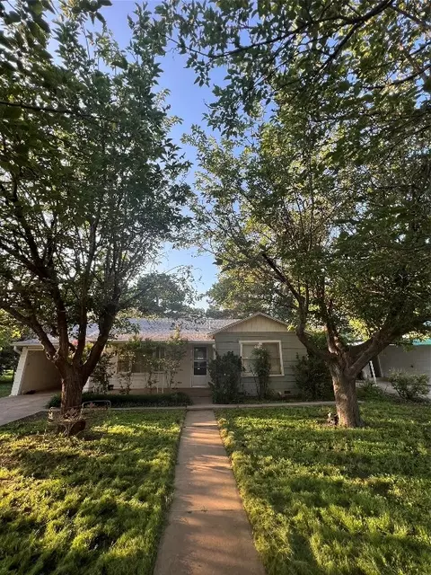 1315 Hudson Rd, Stamford, TX 79553