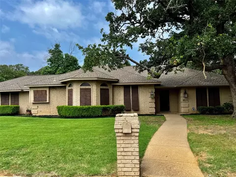 4514 Forestgate Dr, Arlington, TX 76017