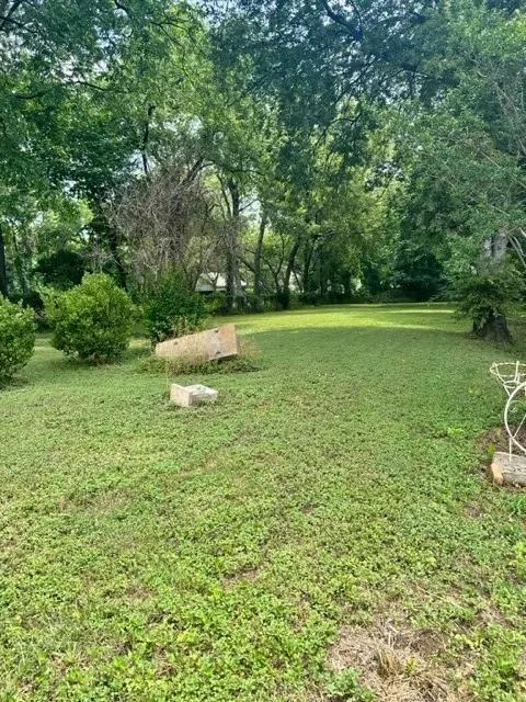 348 S Fleming Ave, Dallas, TX 75203