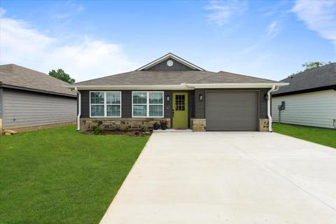 410 Cherry St, Whitesboro, TX 76273