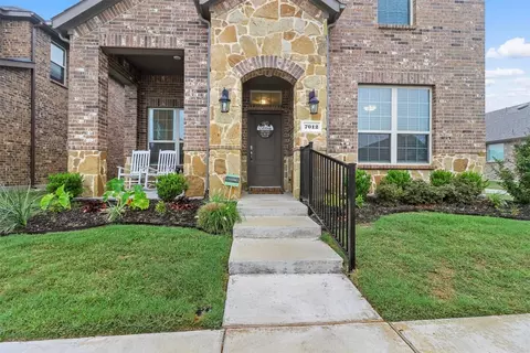 7012 Paddock Ln, Little Elm, TX 75068