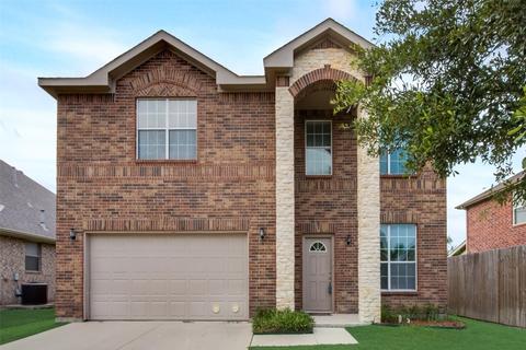 568 Griffith Dr, Saginaw, TX 76179