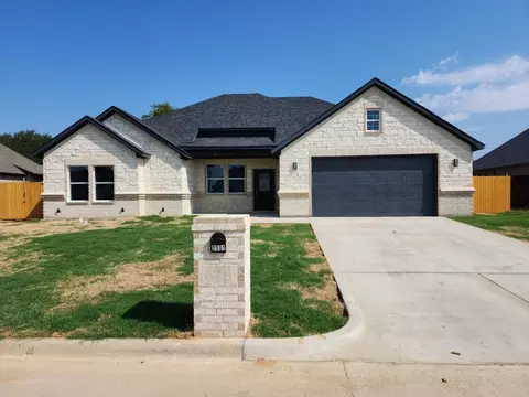 2301 Briarwood Dr, Bridgeport, TX 76426