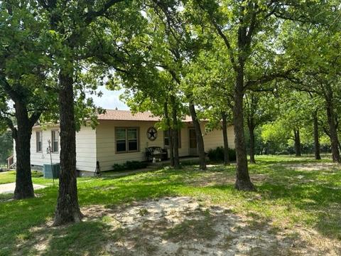 241 Saddle Ridge Ct, Springtown, TX 76082