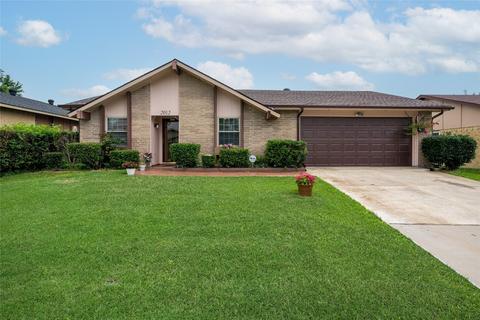 2012 Meadfoot Rd, Carrollton, TX 75007