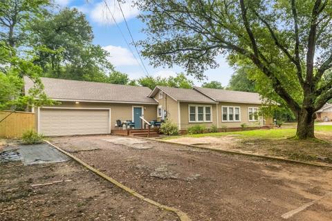 500 Jeanette Ave, Gladewater, TX 75647