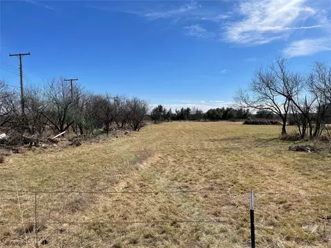 818 Stoker Ave, Breckenridge, TX 76424