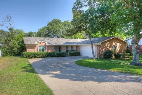 6408 Wrigley Way, Fort Worth, TX 76133