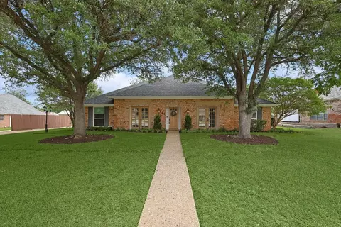 444 Patricia Ln, Highland Village, TX 75077