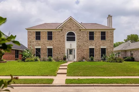 900 Buckeye Dr, Mesquite, TX 75181