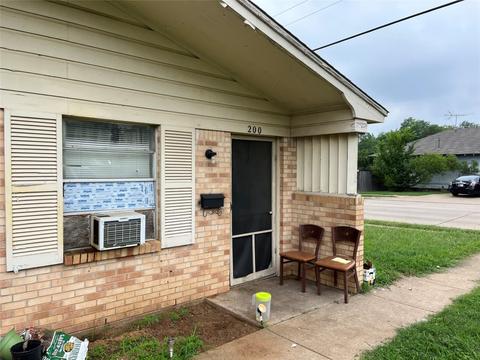 200 Ray St #2, Arlington, TX 76010