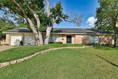 2825 Ivanhoe Ln, Abilene, TX 79605