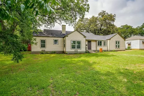 2540 Timberline Dr, Fort Worth, TX 76119
