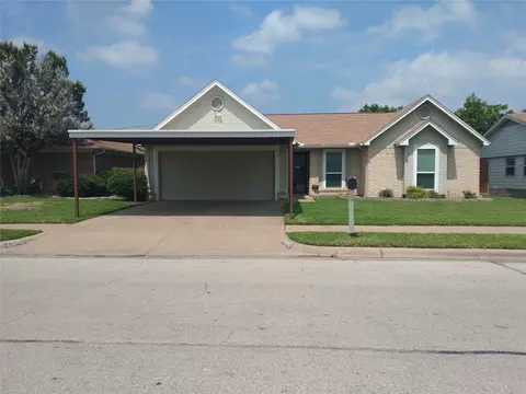 7540 Echo Hill Dr, Watauga, TX 76148