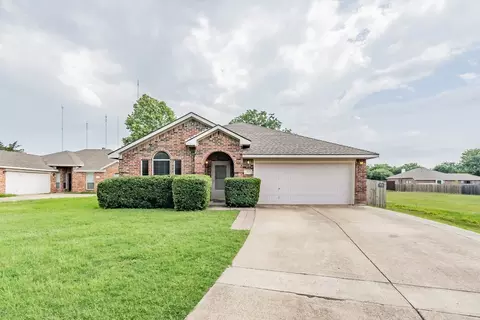 765 Webb Pl, Cedar Hill, TX 75104