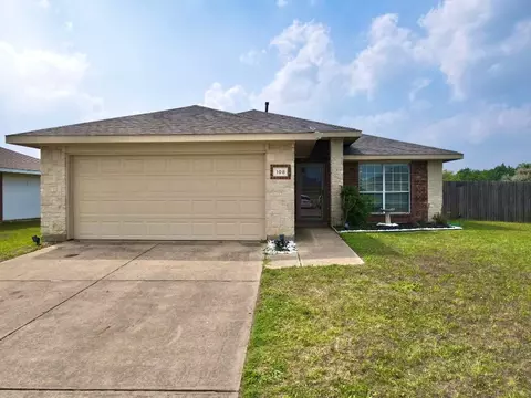 108 Stoney Creek Ln, Terrell, TX 75160