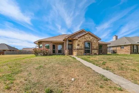 1010 Brookhaven Dr, Lancaster, TX 75134