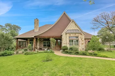 1811 Nora Dr, Pantego, TX 76013