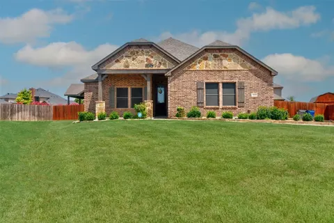 303 Mary Ct, Glenn Heights, TX 75154