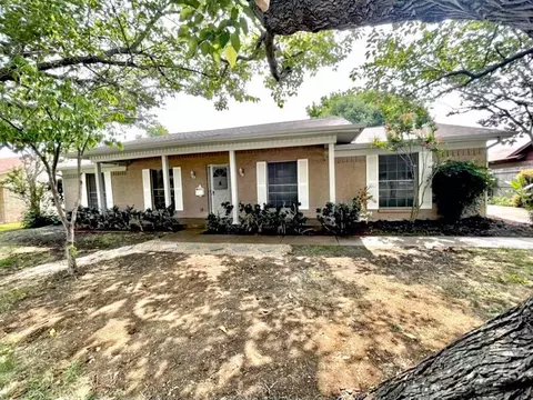 7409 Pebbleford Rd, Fort Worth, TX 76134