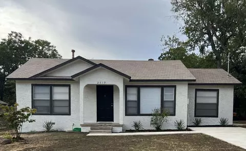2519 Denison St, Denton, TX 76201