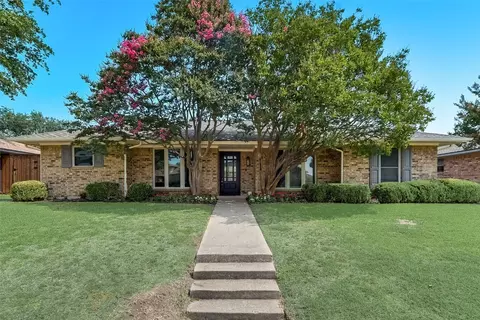 2017 E Branch Hollow Dr, Carrollton, TX 75007