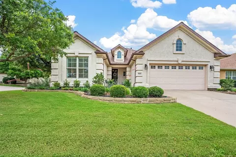 9601 Sandlewood Dr, Denton, TX 76207