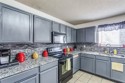 356 Blairwood Dr, Fort Worth, TX 76134