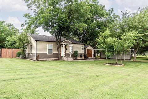 606 E Mesquite St, Nocona, TX 76255